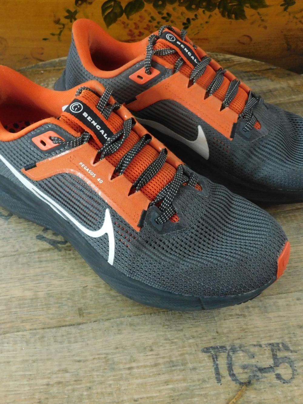 Nike Pegasus 40 Cincinnati Bengals shoes sz 6.5